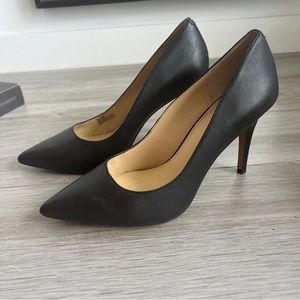 Black leather stilettos Vince Camutto